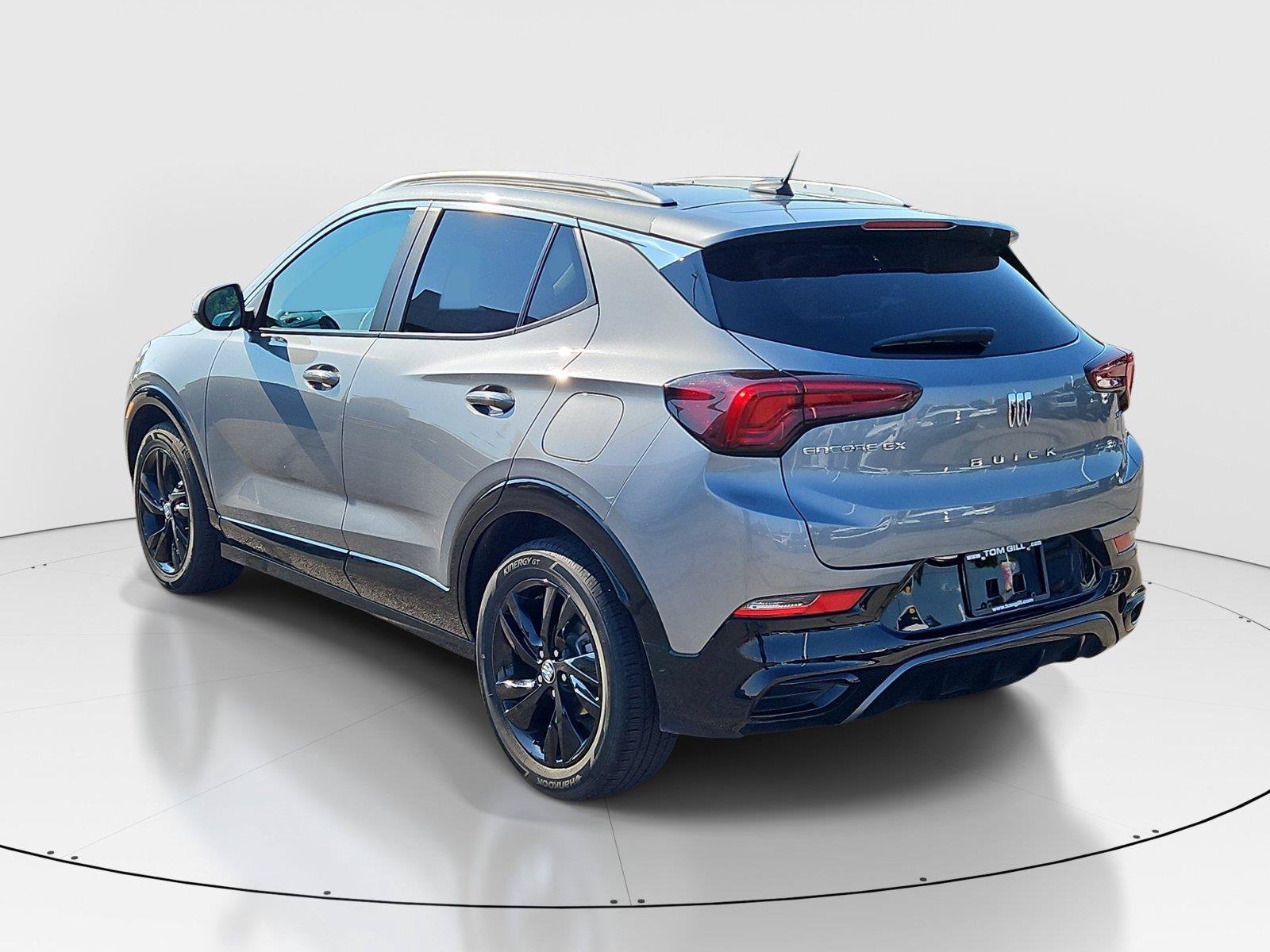 Used 2024 Buick Encore GX Sport Touring FWD image 3