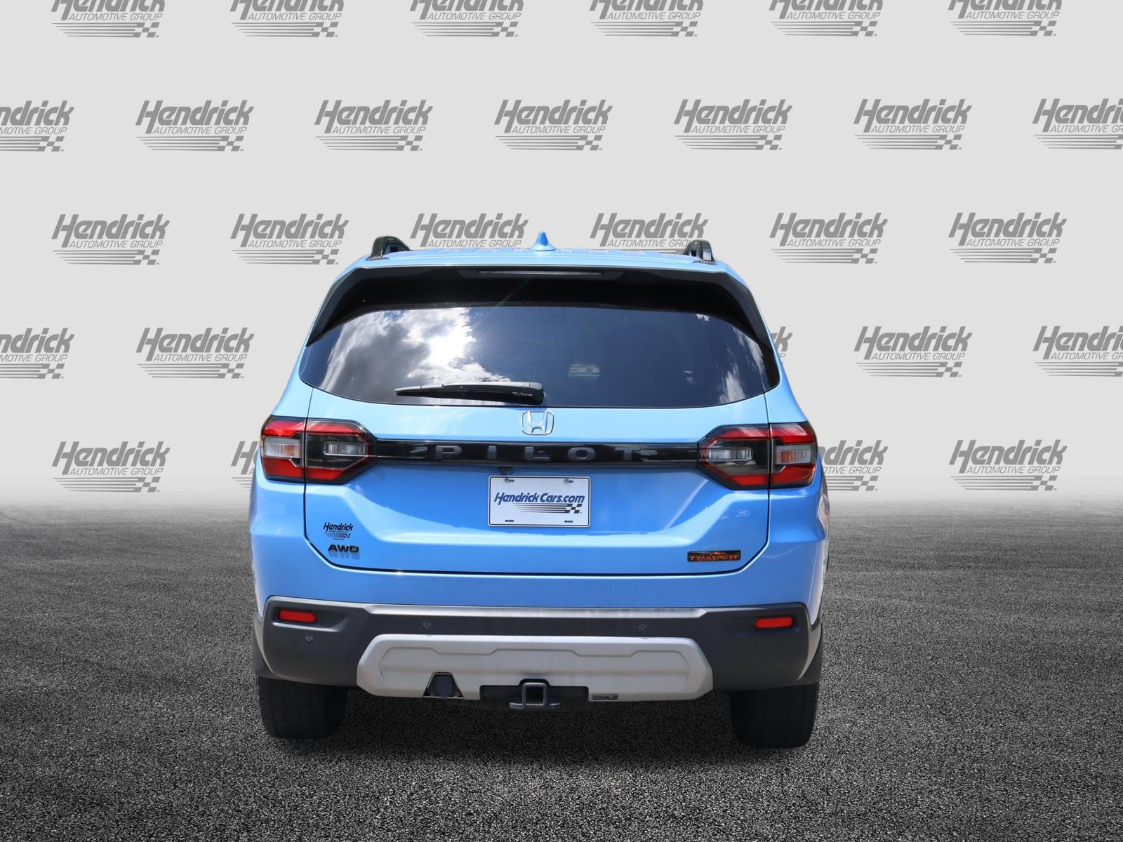 Used 2024 Honda Pilot TrailSport image 8