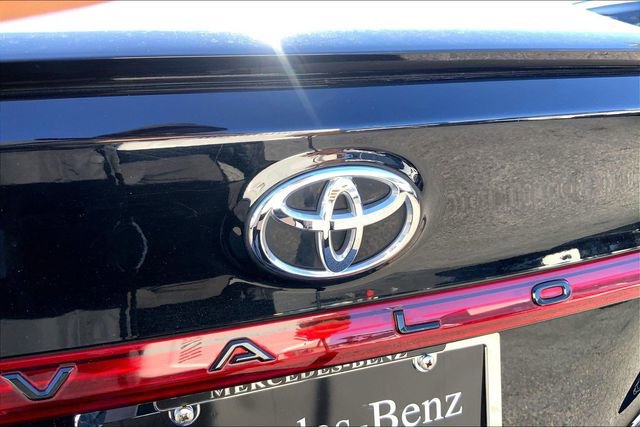 Used 2019 Toyota Avalon XSE image 28