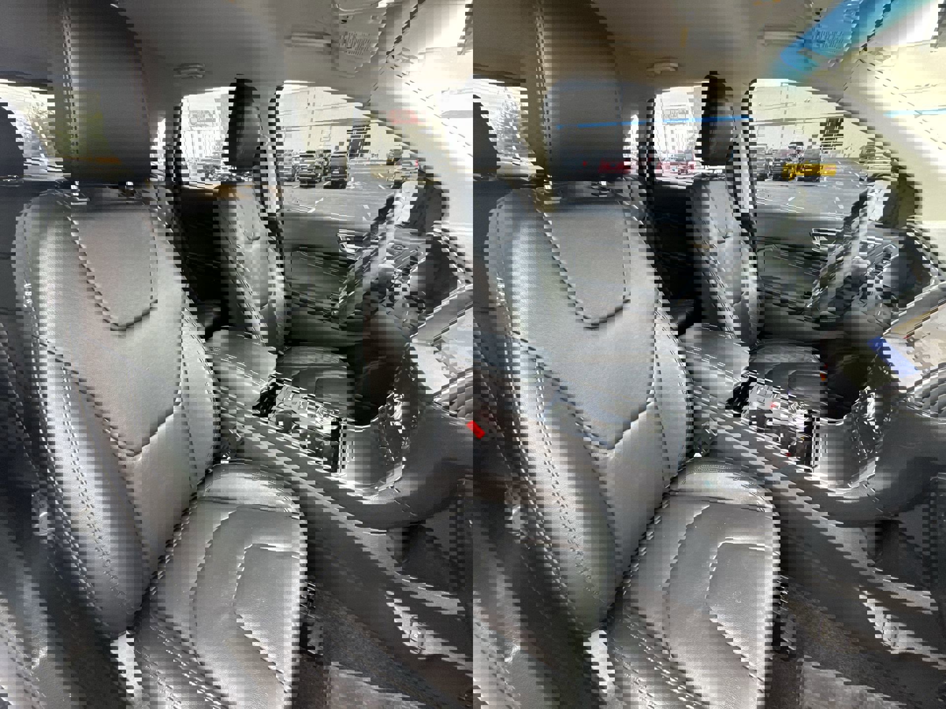 Used 2020 Ford Edge Titanium image 25