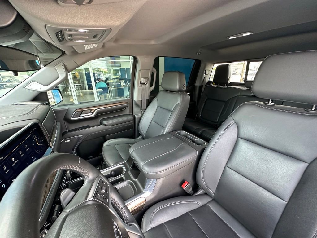 Used 2024 Chevrolet Silverado 1500 LT Trail Boss w/ Convenience Package II AWD/4WD image 21