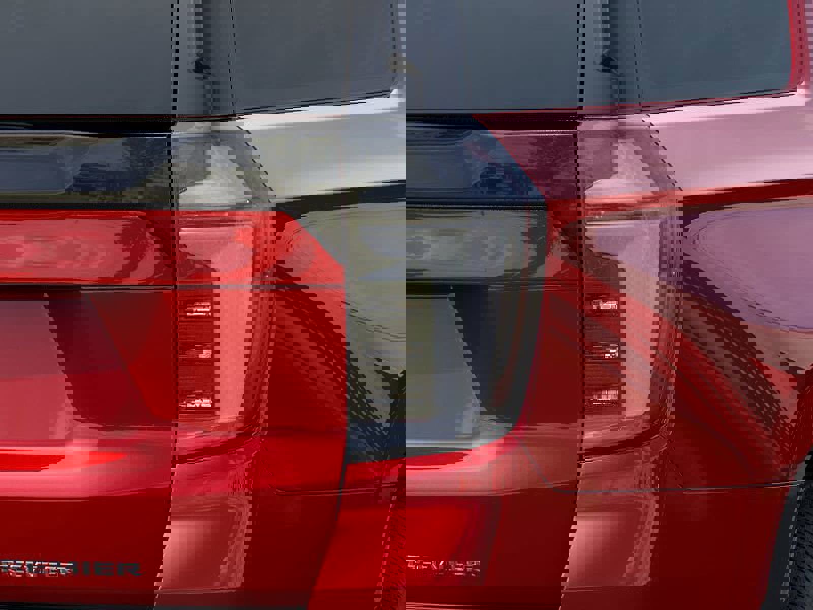 New 2025 Chevrolet Suburban Premier image 11