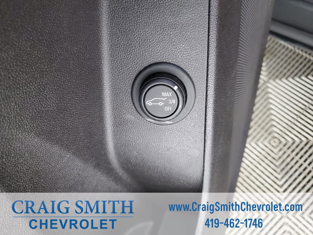 Used 2018 Chevrolet Equinox LT image 23