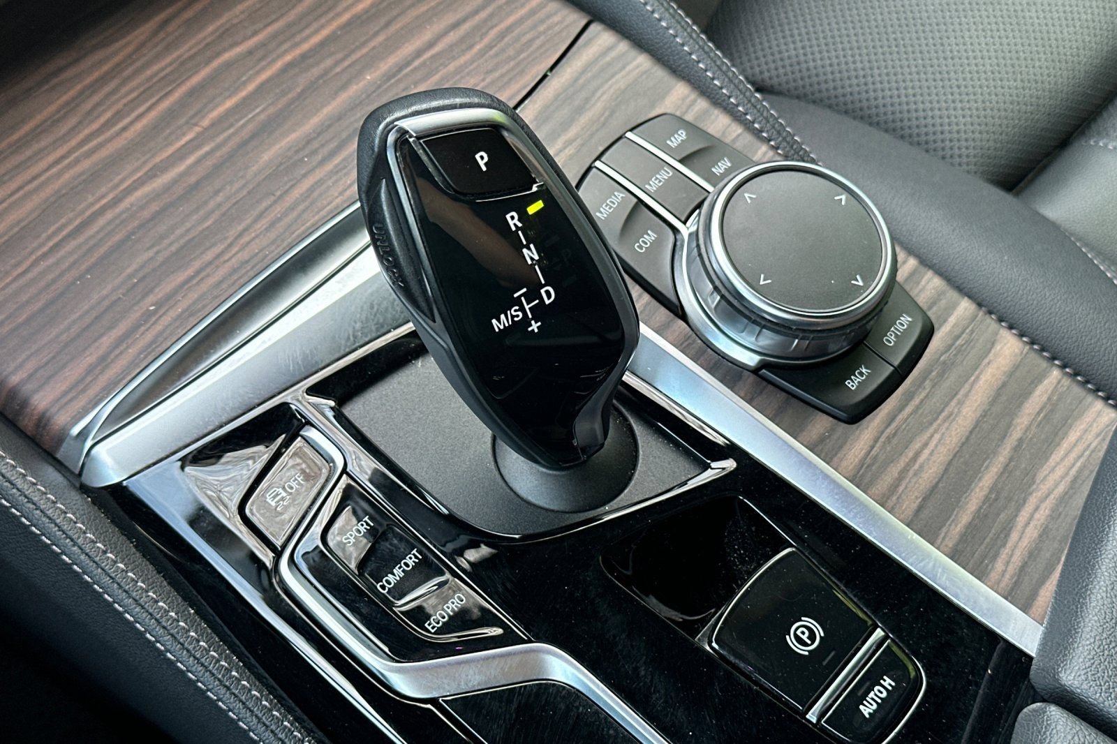 Used 2023 BMW 530i w/ M Sport Package RWD image 21