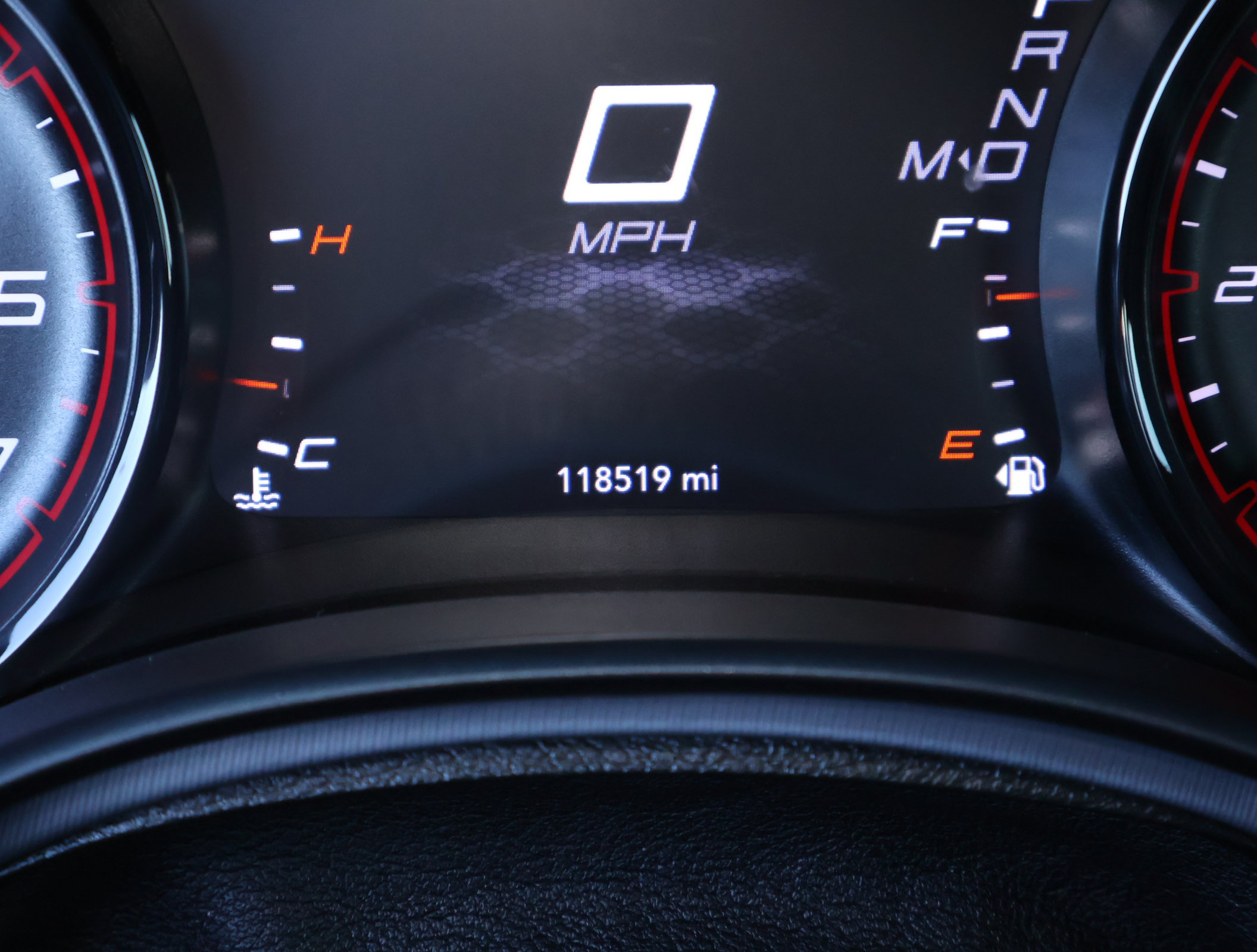 Used 2019 Dodge Charger SXT w/ Plus Group RWD image 3