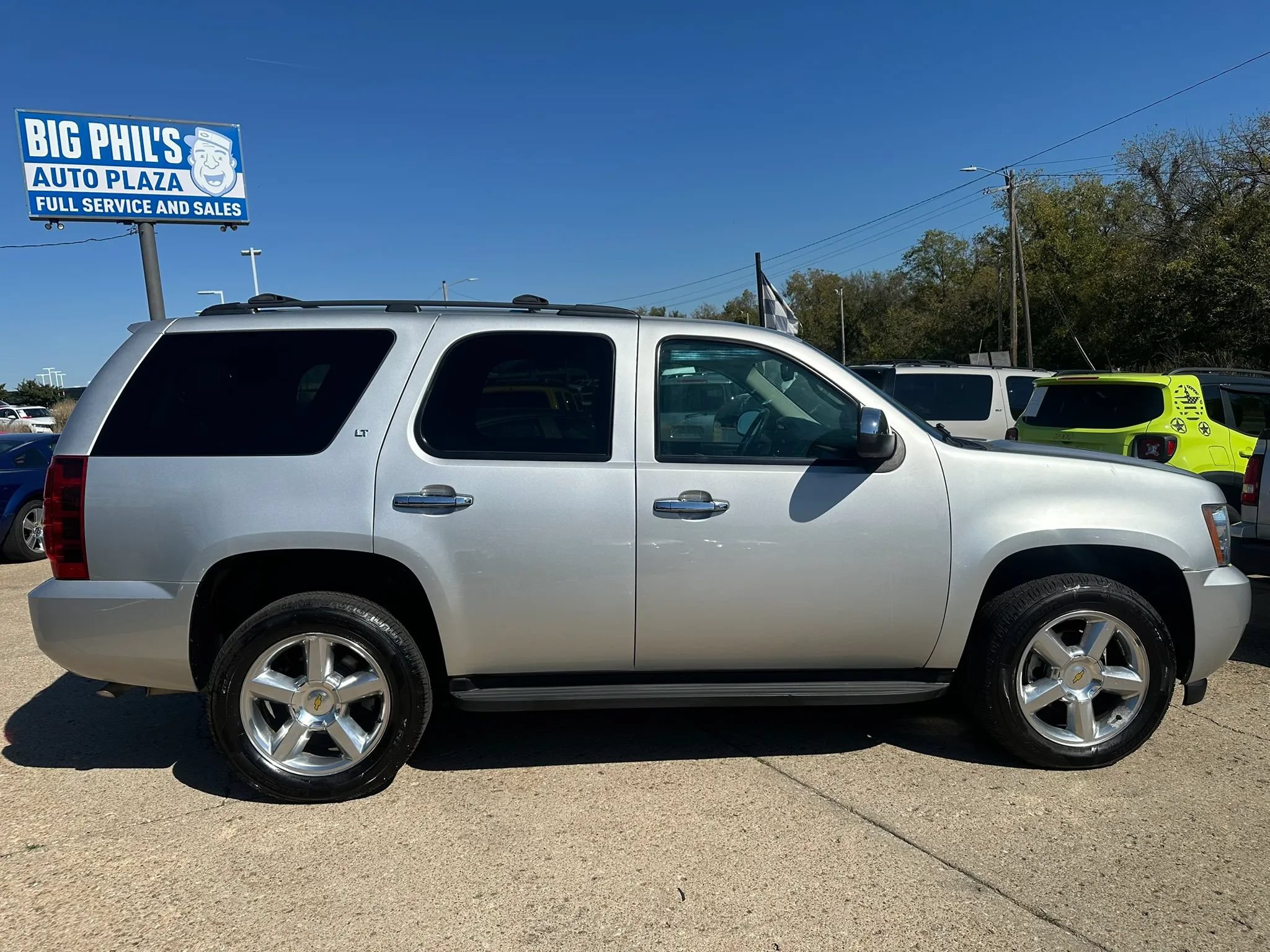 Used 2013 Chevrolet Tahoe LT w/ All-Star Edition AWD/4WD image 2