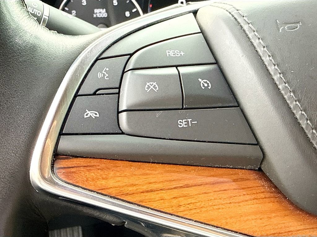 Used 2018 Cadillac XT5 Platinum AWD/4WD image 36