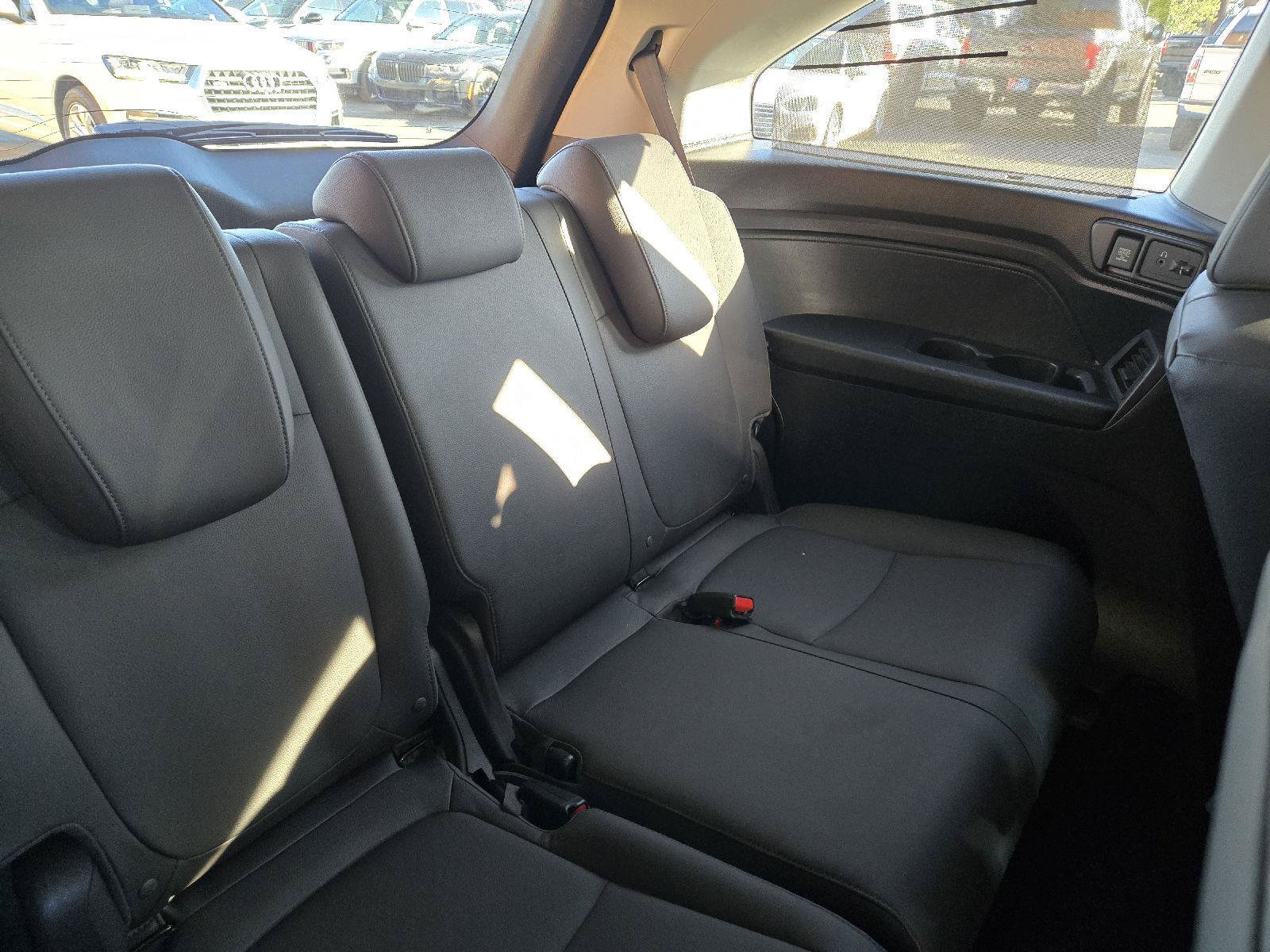 Used 2018 Honda Odyssey Touring image 14