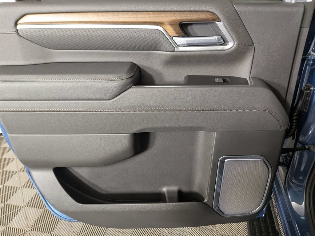 New 2026 Chevrolet Silverado 2500 High Country w/ High Country Premium Package AWD/4WD image 29