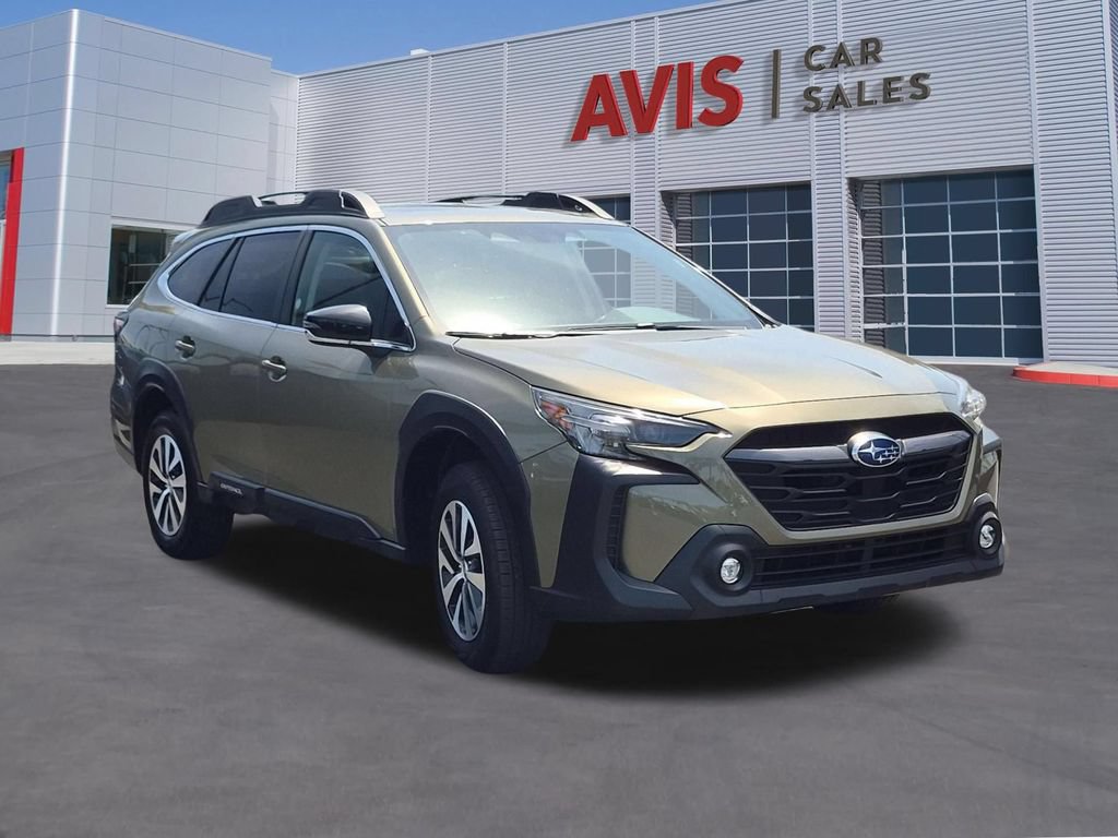 Used 2025 Subaru Outback Premium AWD/4WD image 3