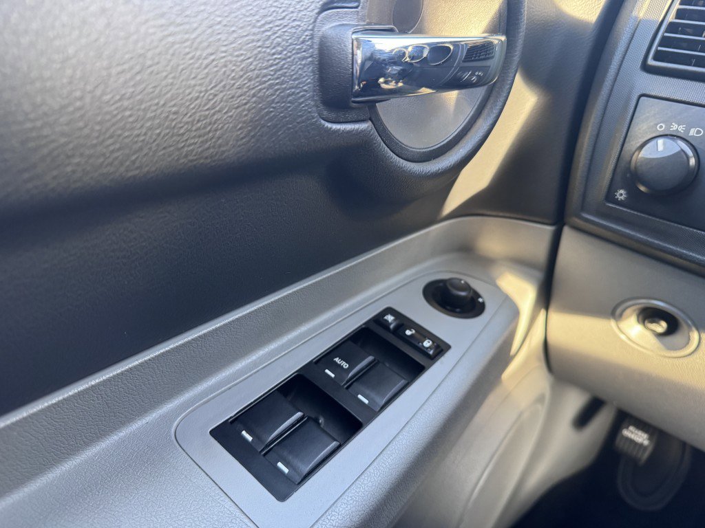 Used 2007 Dodge Charger SE w/ Comfort Seating Group RWD image 30