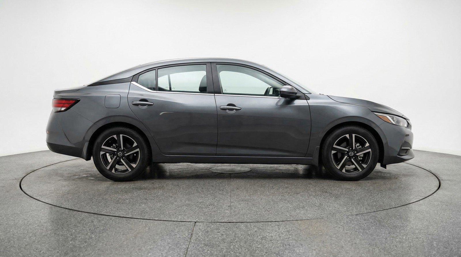 Used 2025 Nissan Sentra SV FWD image 11