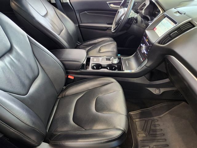 Used 2019 Ford Edge Titanium AWD/4WD image 15