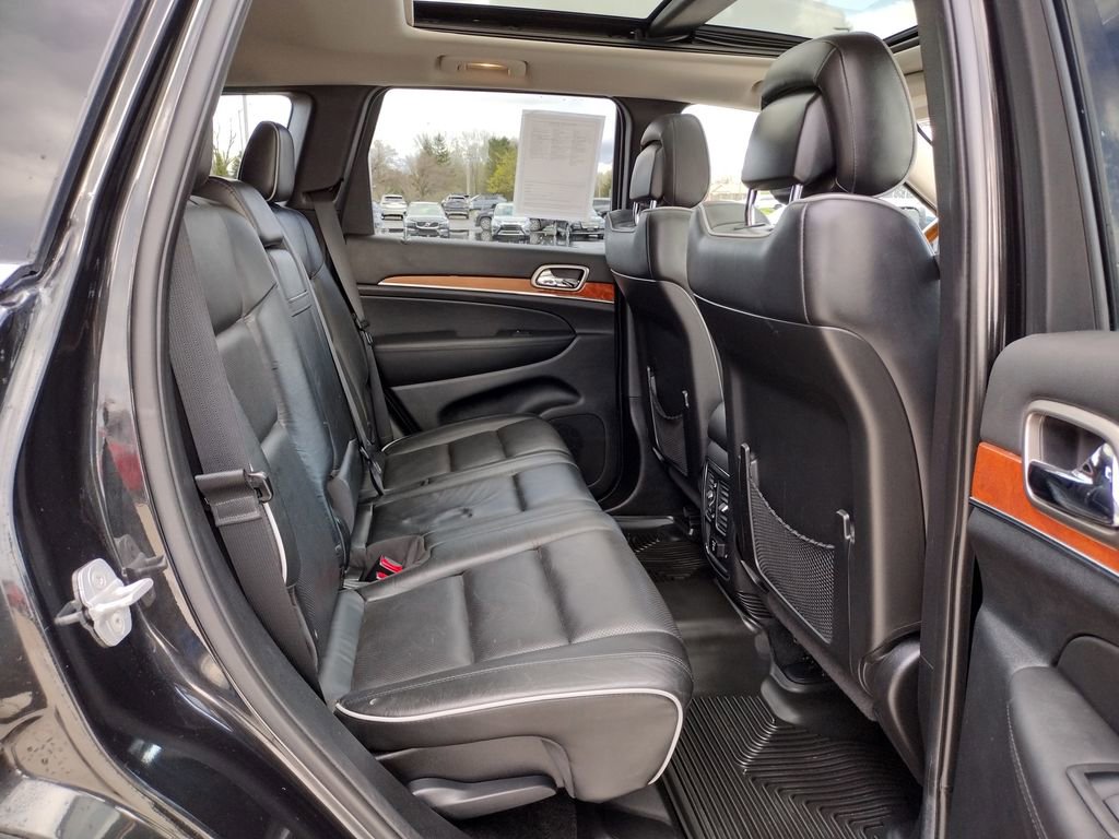 Used 2013 Jeep Grand Cherokee Overland w/ Advance Technology Group image 21