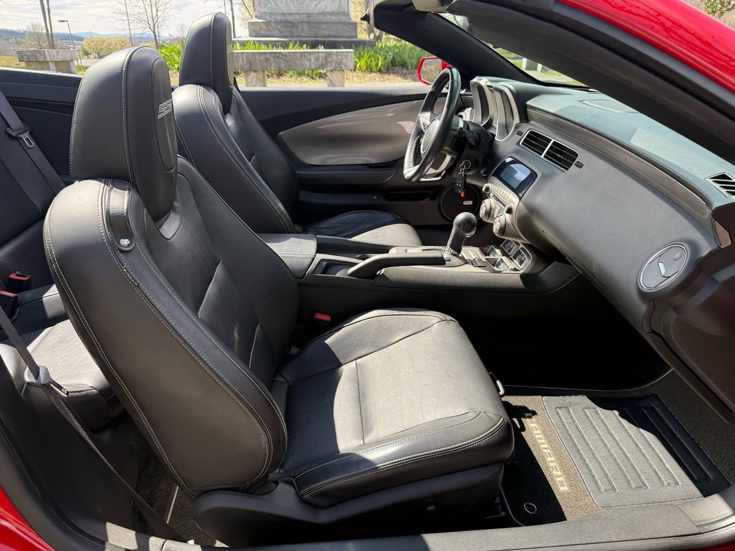 Used 2011 Chevrolet Camaro SS w/ RS Package image 37