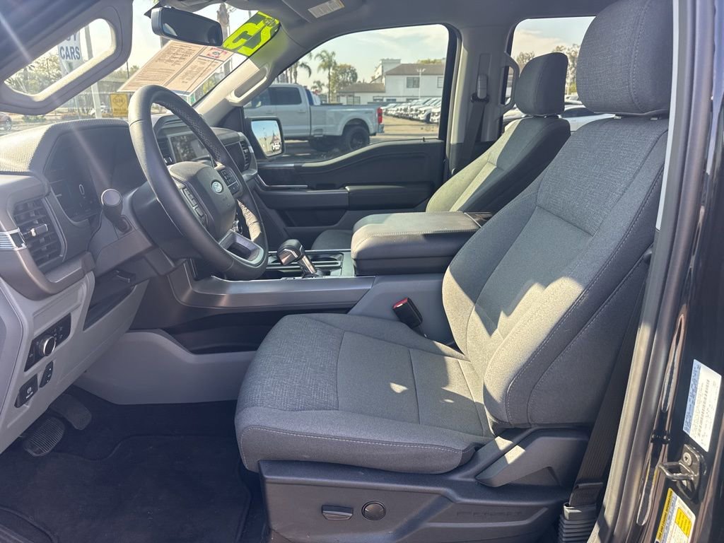 Used 2025 Ford F150 Lightning XLT AWD/4WD image 15