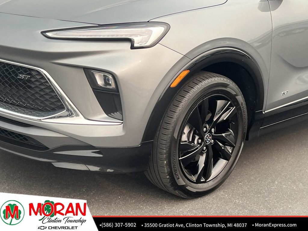 Used 2025 Buick Encore GX Sport Touring w/ Comfort Package FWD image 9