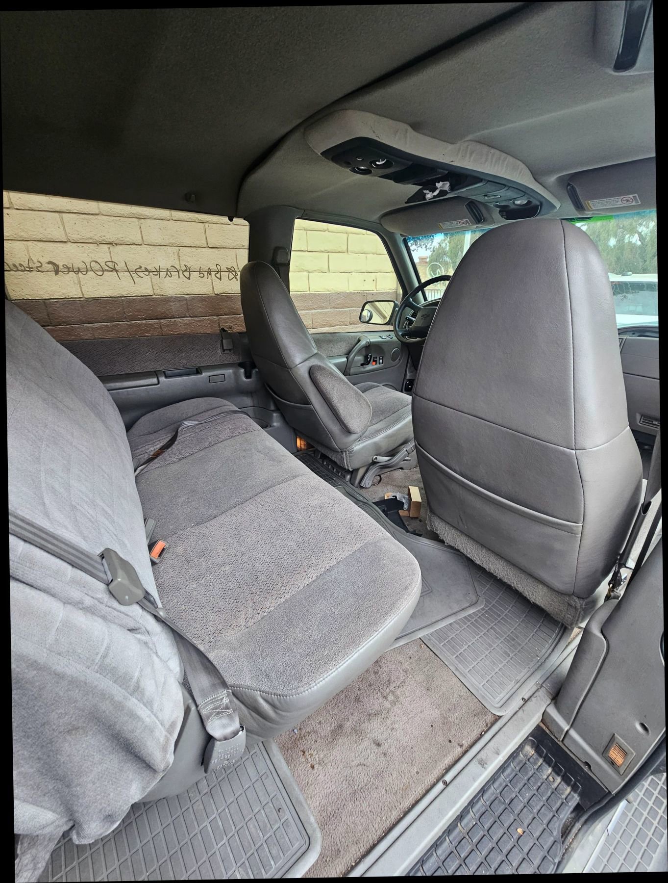 Used 2000 Chevrolet Astro Passenger image 15