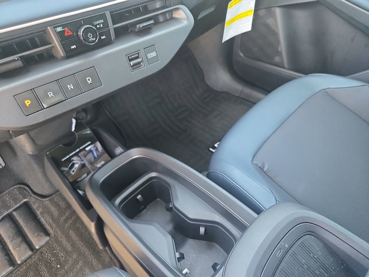 New 2026 Nissan Leaf SV+ w/ Illuminated Package FWD image 24