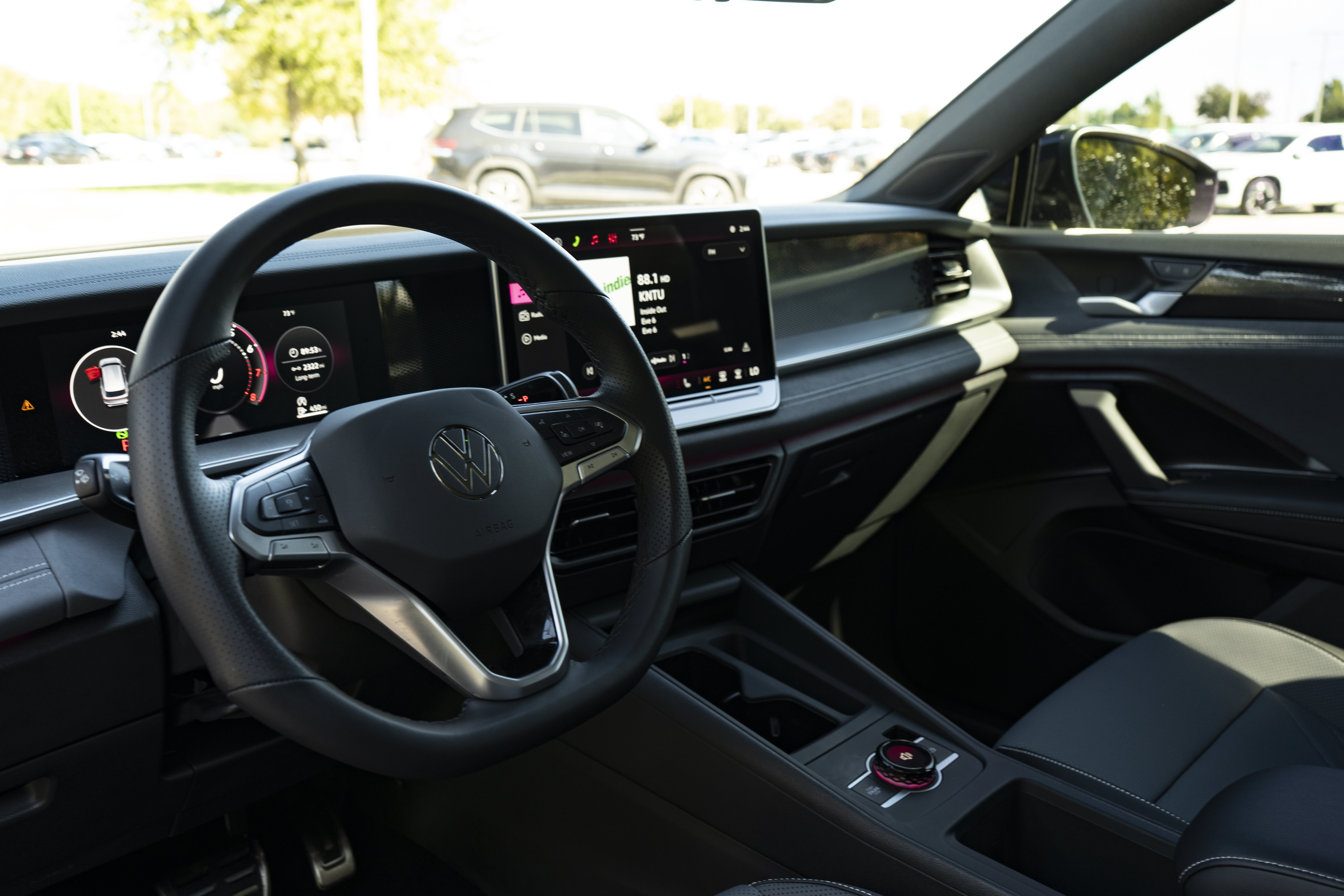Certified 2026 Volkswagen Tiguan SE R-Line FWD image 15