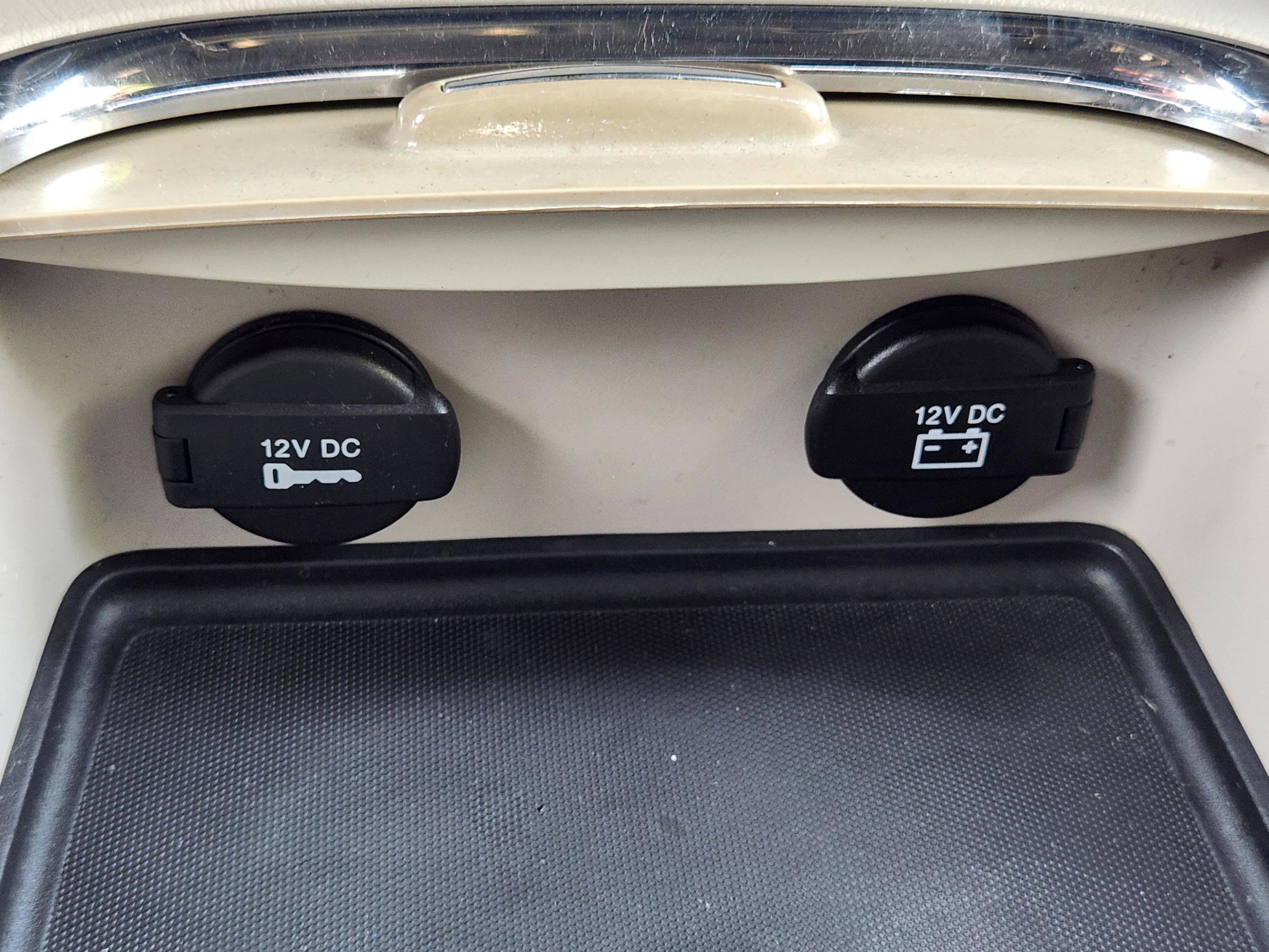 Used 2017 Dodge Grand Caravan SXT image 23