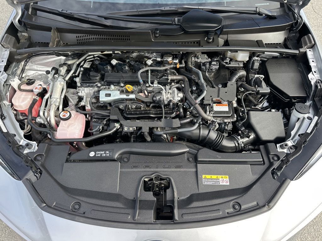 Used 2024 Toyota Prius Prime SE image 31