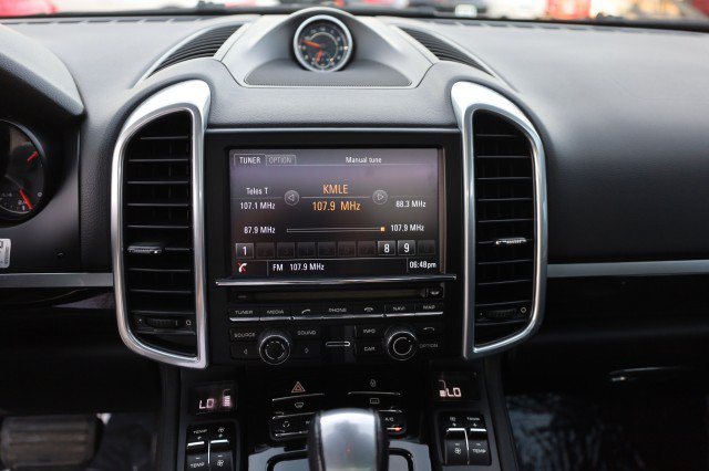 Used 2013 Porsche Cayenne Diesel AWD/4WD image 34