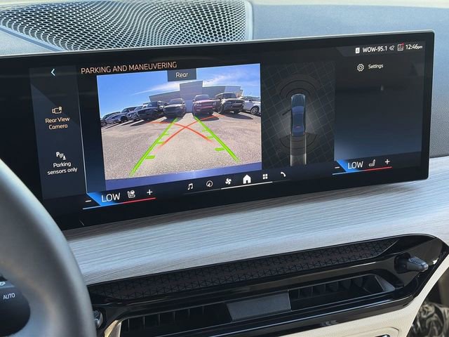 Certified 2025 BMW 330i Sedan w/ Convenience Package image 30