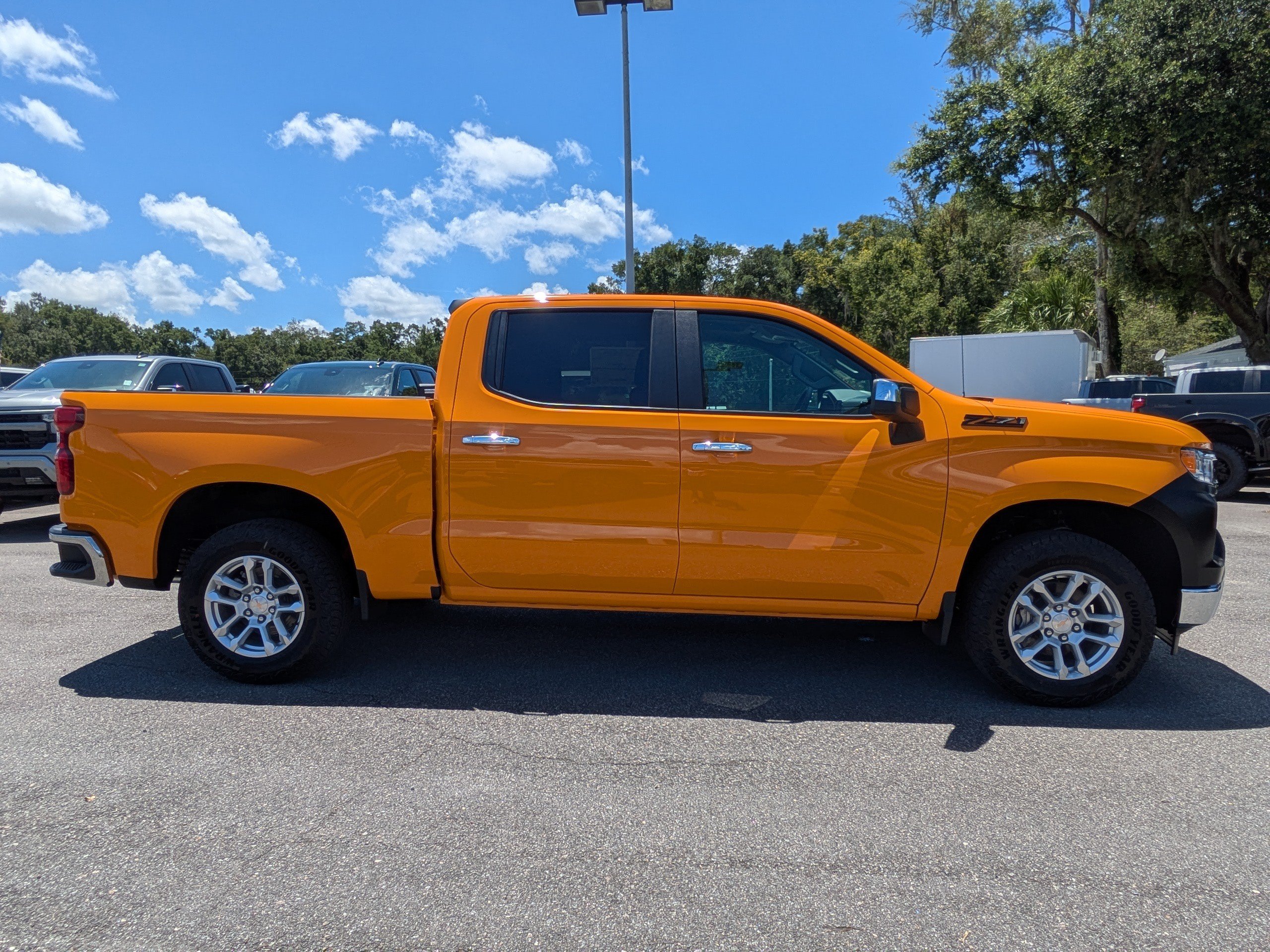New 2026 Chevrolet Silverado 1500 LT w/ Z71 Off-Road Package AWD/4WD image 3