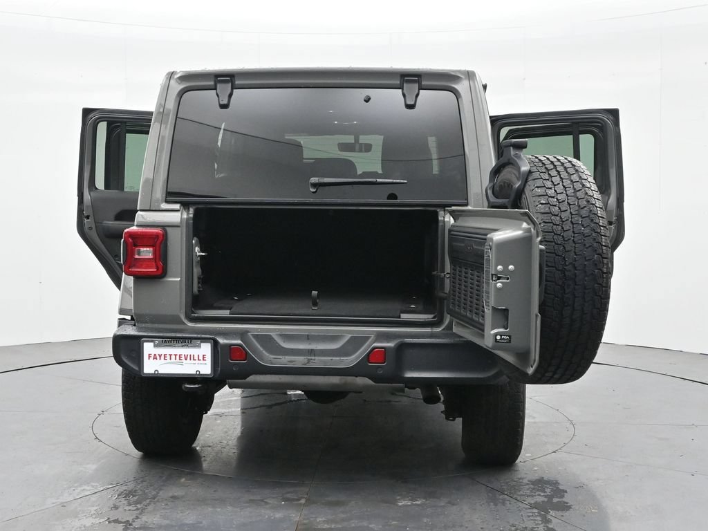 Used 2022 Jeep Wrangler Unlimited Sahara w/ LED Lighting Group AWD/4WD image 42