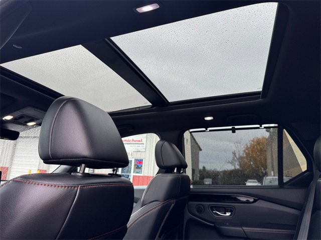 Used 2025 Honda Pilot TrailSport image 22