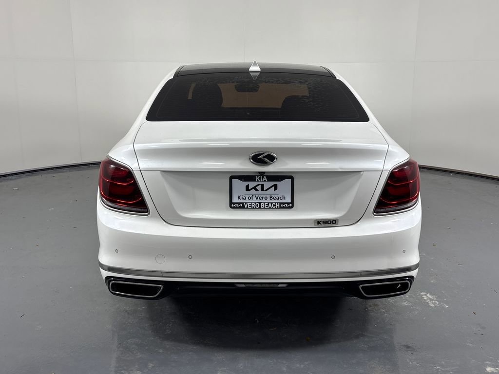 Used 2019 Kia K900 Luxury w/ VIP Package image 5
