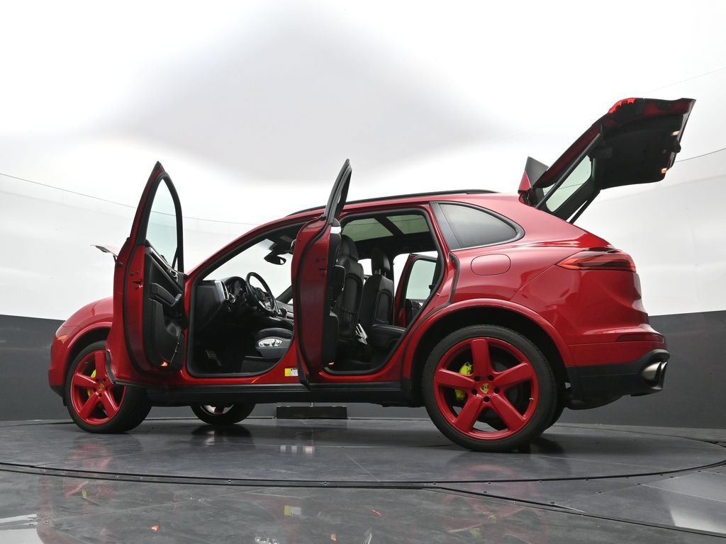 Used 2018 Porsche Cayenne S AWD/4WD image 41