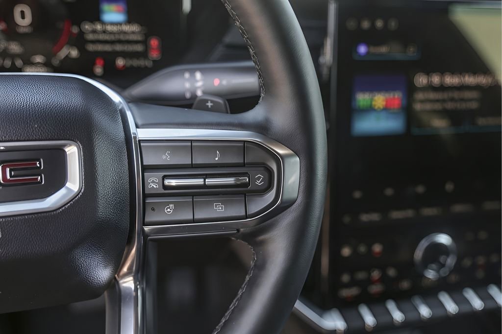 Certified 2025 GMC Acadia Elevation image 16