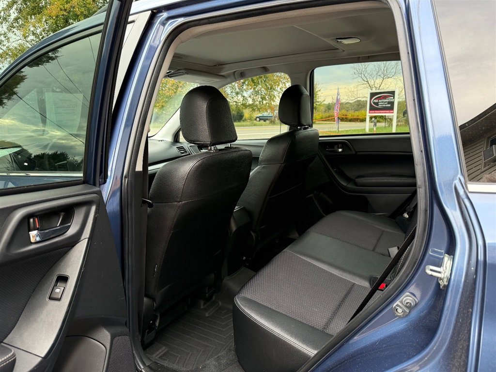 Used 2014 Subaru Forester 2.0XT Premium image 11