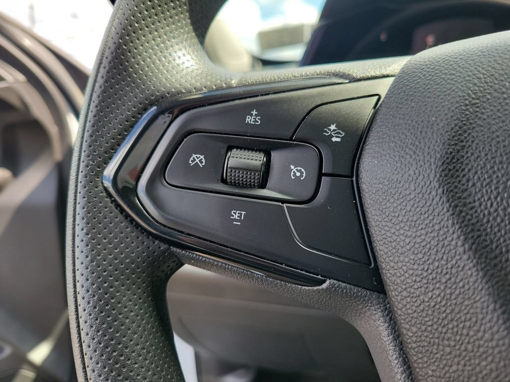 Used 2025 Chevrolet Trax LT FWD image 27