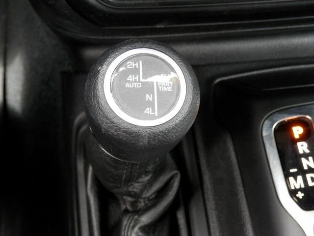 Used 2023 Jeep Gladiator Sport AWD/4WD image 28