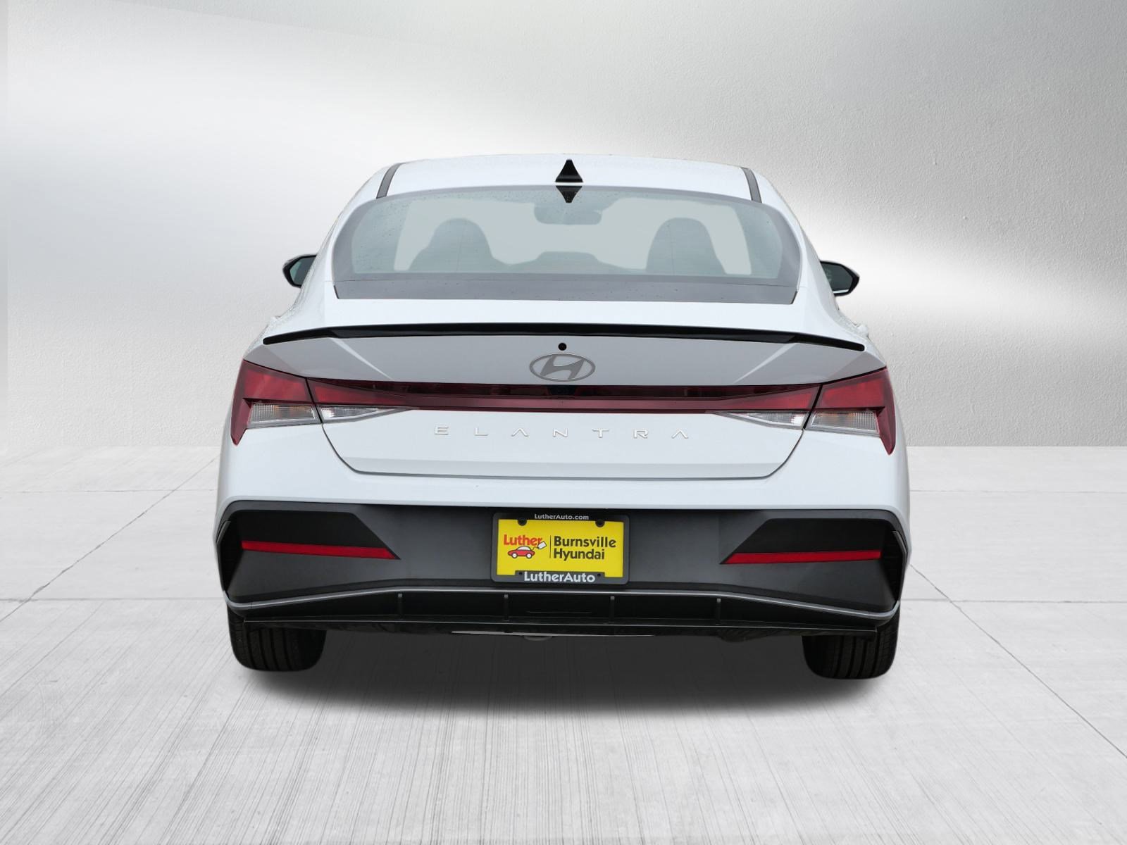 Used 2025 Hyundai Elantra Sport image 6