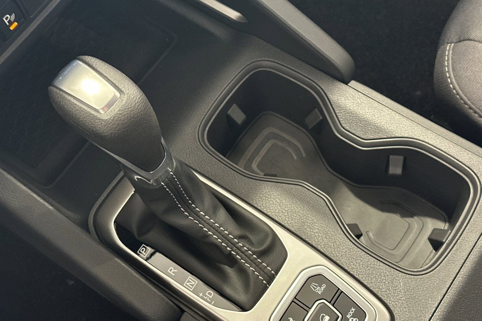 New 2026 Nissan Frontier SV w/ All-Weather Content Package image 17