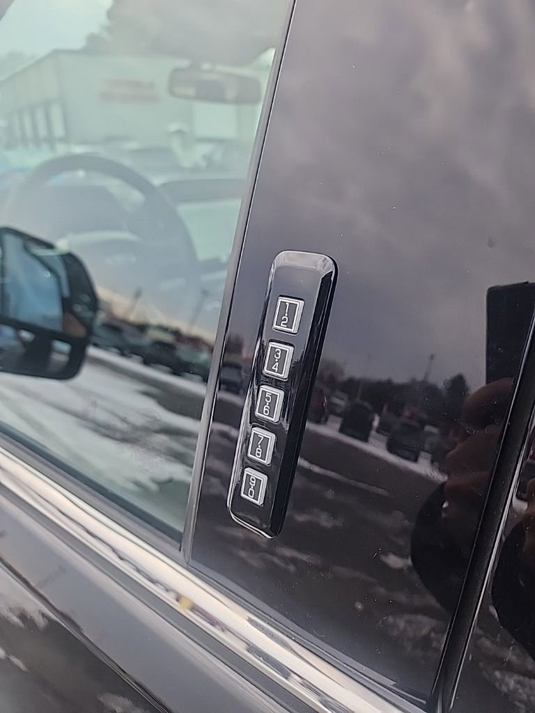 Used 2021 Ford F150 Lariat w/ Equipment Group 502A High image 10