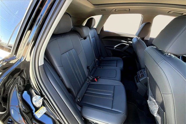 Used 2025 Audi Q5 Premium Plus w/ Premium Plus image 29