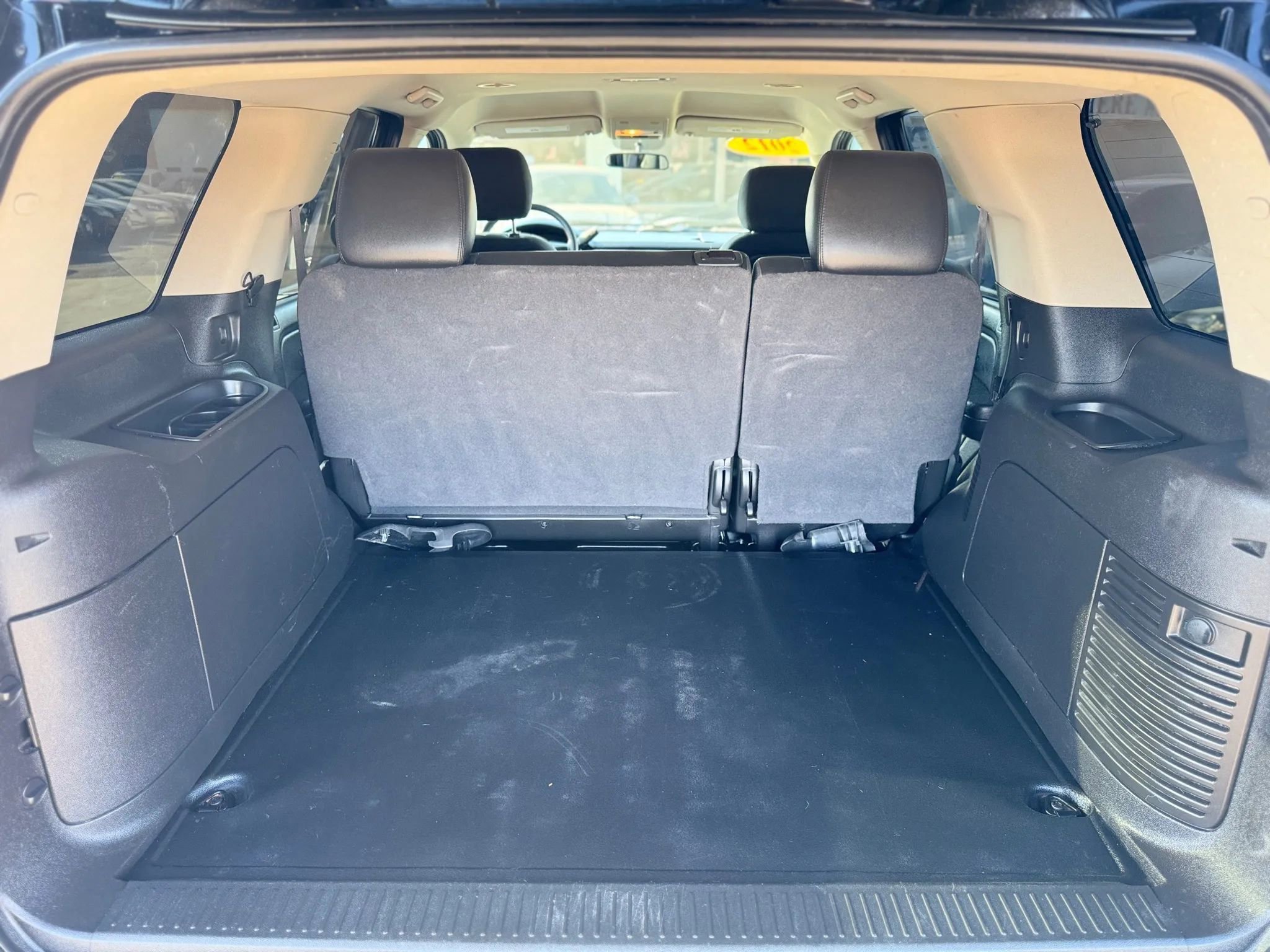 Used 2012 Chevrolet Tahoe 2WD image 21