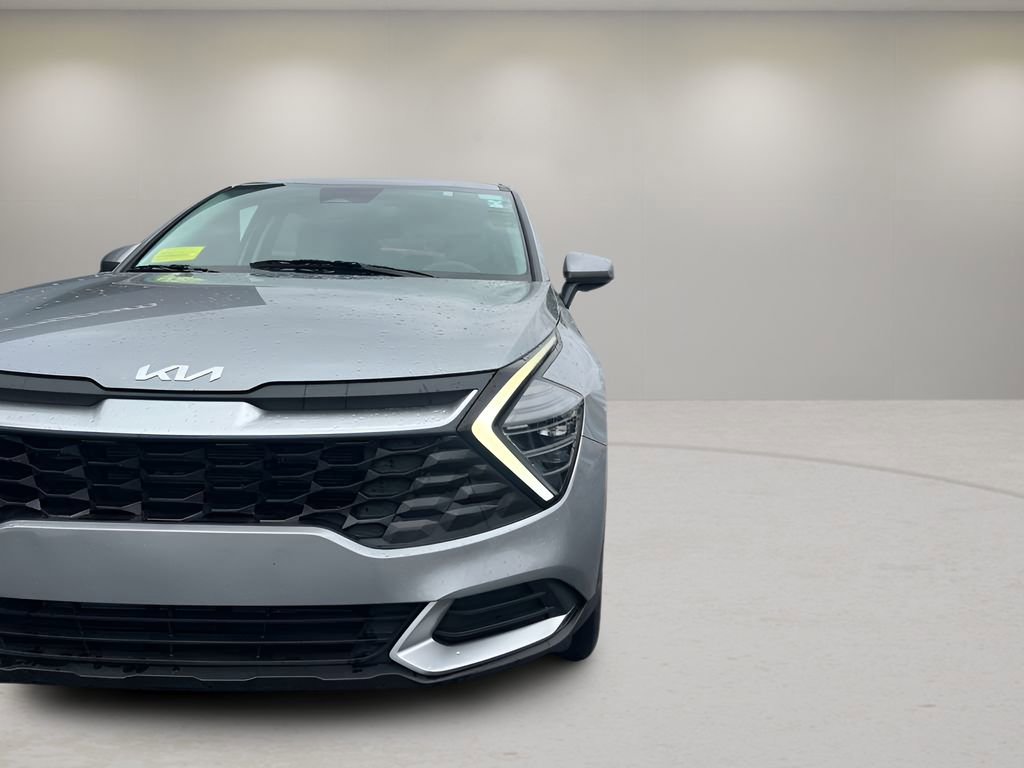 Used 2025 Kia Sportage LX image 23
