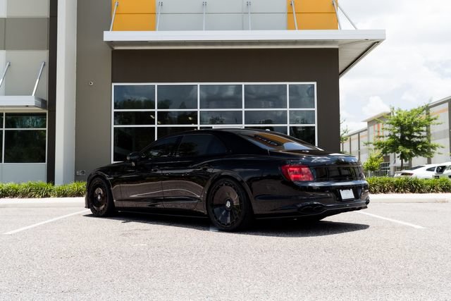 Used 2023 Bentley Flying Spur Azure AWD/4WD image 5