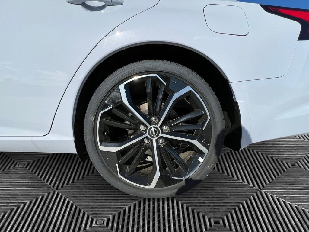 Certified 2024 Nissan Altima 2.5 SR w/ SR Premium Package image 40