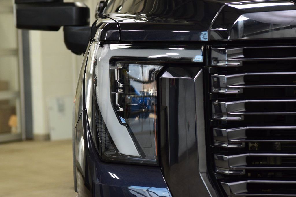 Used 2024 GMC Sierra 2500 Denali Ultimate image 12