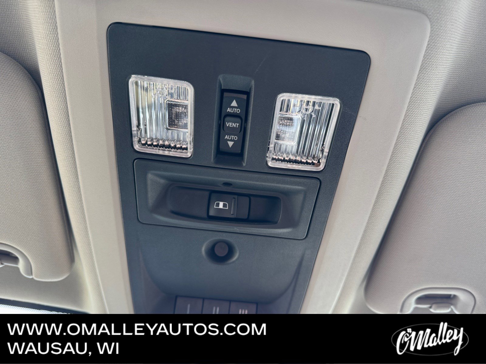 Used 2014 RAM 1500 Laramie w/ Trailer Tow Group image 24