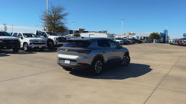New 2026 Chevrolet Equinox EV LT image 9