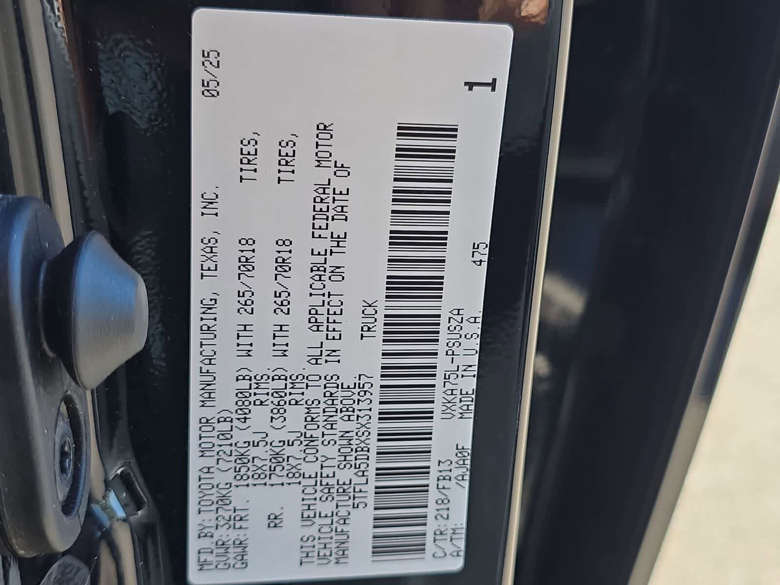 Used 2025 Toyota Tundra SR5 w/ SR5 Convenience Package AWD/4WD image 34