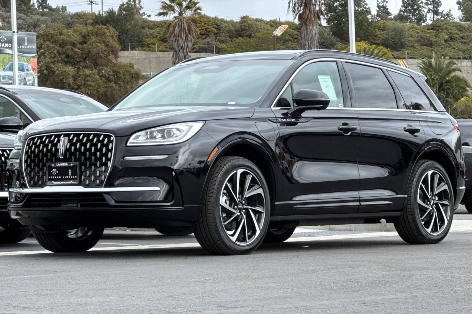 New 2025 Lincoln Corsair Grand Touring w/ Equipment Group 302A AWD/4WD image 7